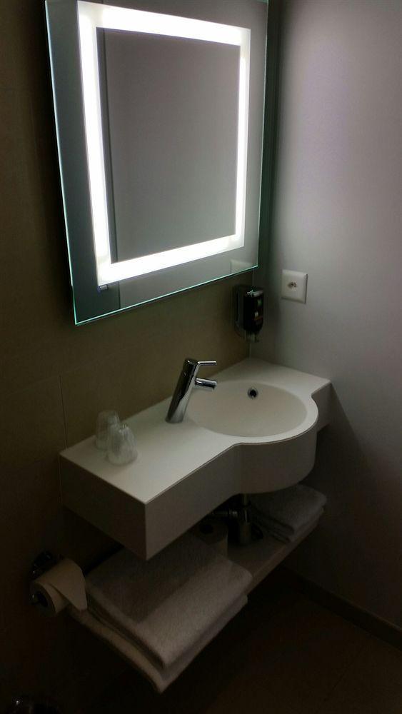 Visionapartments Place De Cornavin - Contactless Check-in Hotel Geneva